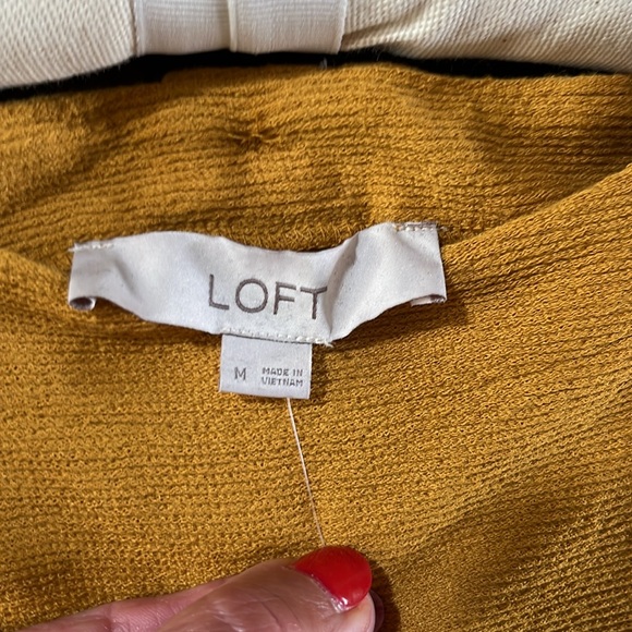 NWT Loft knit top size medium - Picture 4 of 7